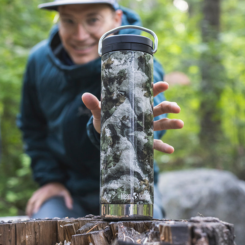 20oz-tkwide-with-twist-cap-mossy-oak-p3 20oz_bottle_twist_mossyoak_terragila_closeup_square.jpg