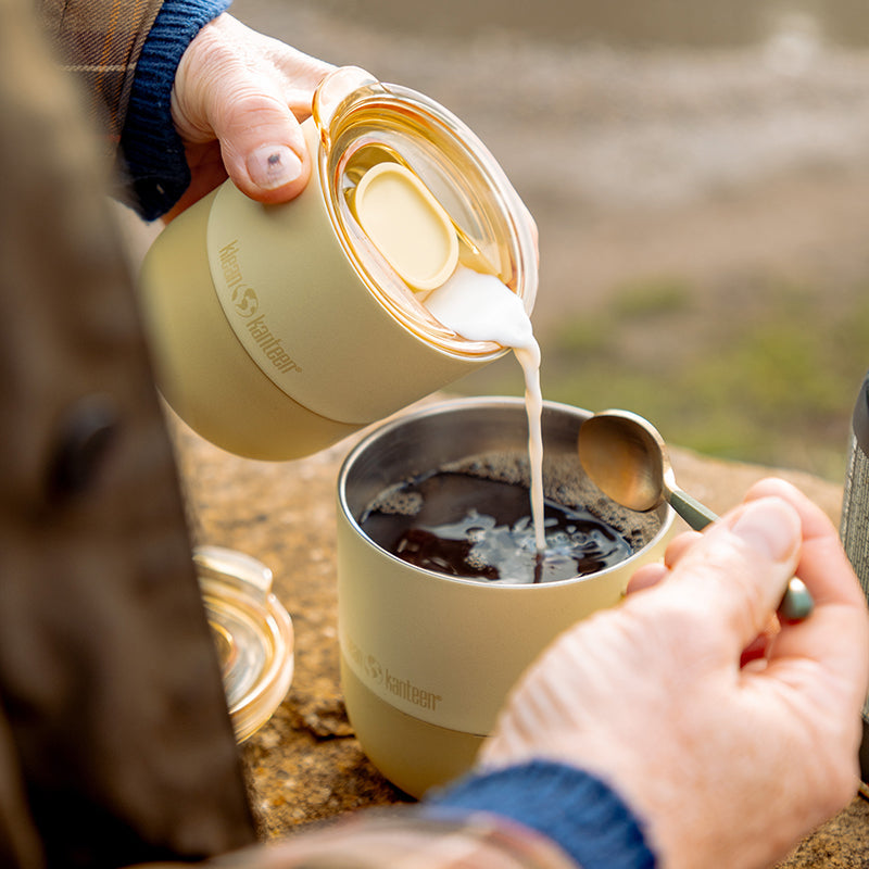slide-lid-h6 8oz_rise_lowball_waxyellow_coffee_cream_pour_square.jpg