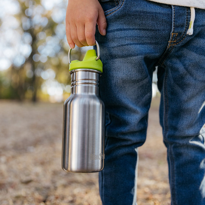 classic-kid-sippy-cap-b5 K12CNSIPPY-BS-kids_sippy_bottle_carry_lifestyle_f9e24b84-a0ae-465d-aad5-3c60c5592b7d.jpg