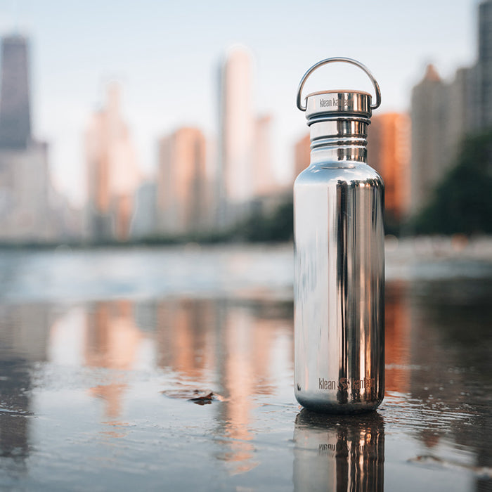 27oz-reflect-with-bamboo-cap-g2 K27SSLRF-MS-BAMBOO_reflecttion_bottle_lifestyle.jpg