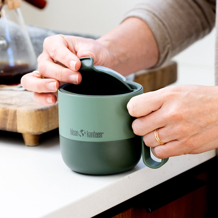 flip-lid-q7 rise_flip_lid_large_coffee_mug.jpg