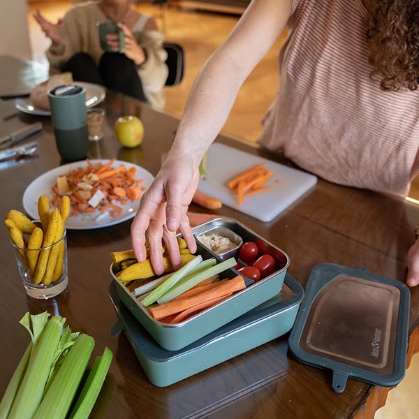 55oz-rise-food-box-big-meal-e1 rise_food_lunch_box_big_meal_veggie_dividers_square.jpg