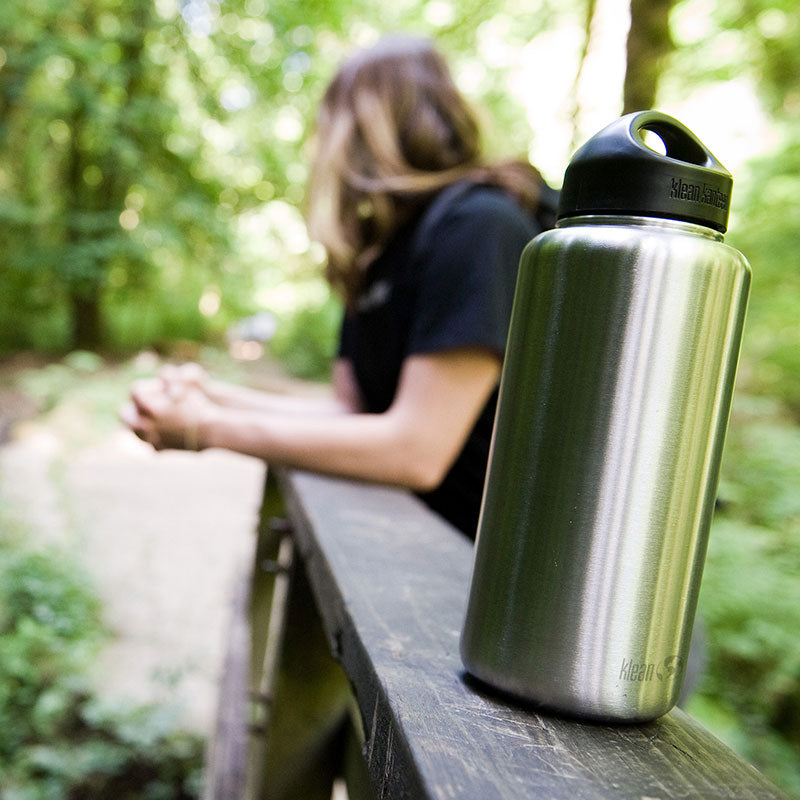 40oz-wide-with-loop-cap-a5 wide_40oz_bottle_bridge_closeup_square.jpg